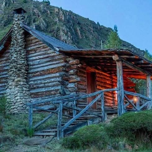 Rutundu Log Cabins