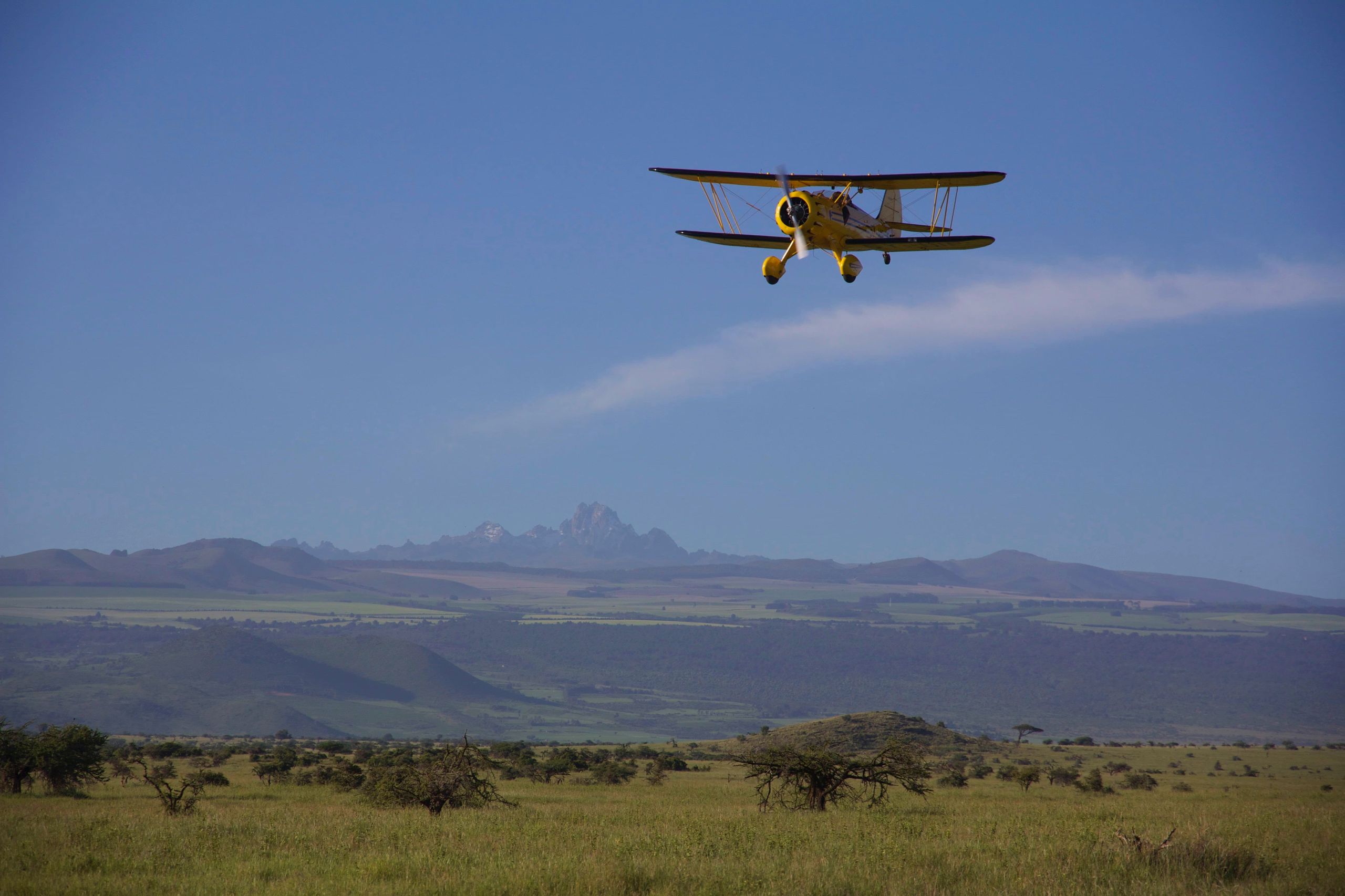 Scenic Fixed-Wing Flights — A Breathtaking Safari from the Skies