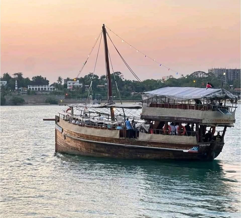 Traditional Dhow Cruises — A Timeless Sailing Adventure