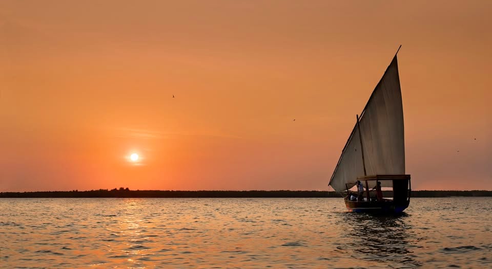 Dhow sundowner cruise