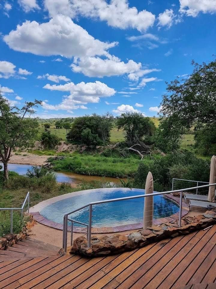 11 Days / 10 Nights Tanzania-Kenya Great Migration Luxury Safari