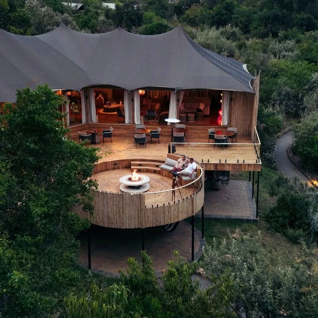 Luxury Safari Guide
