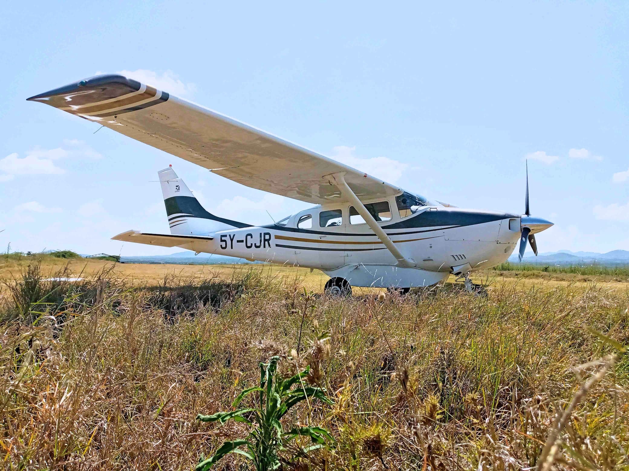 Scenic Fixed-Wing Flights